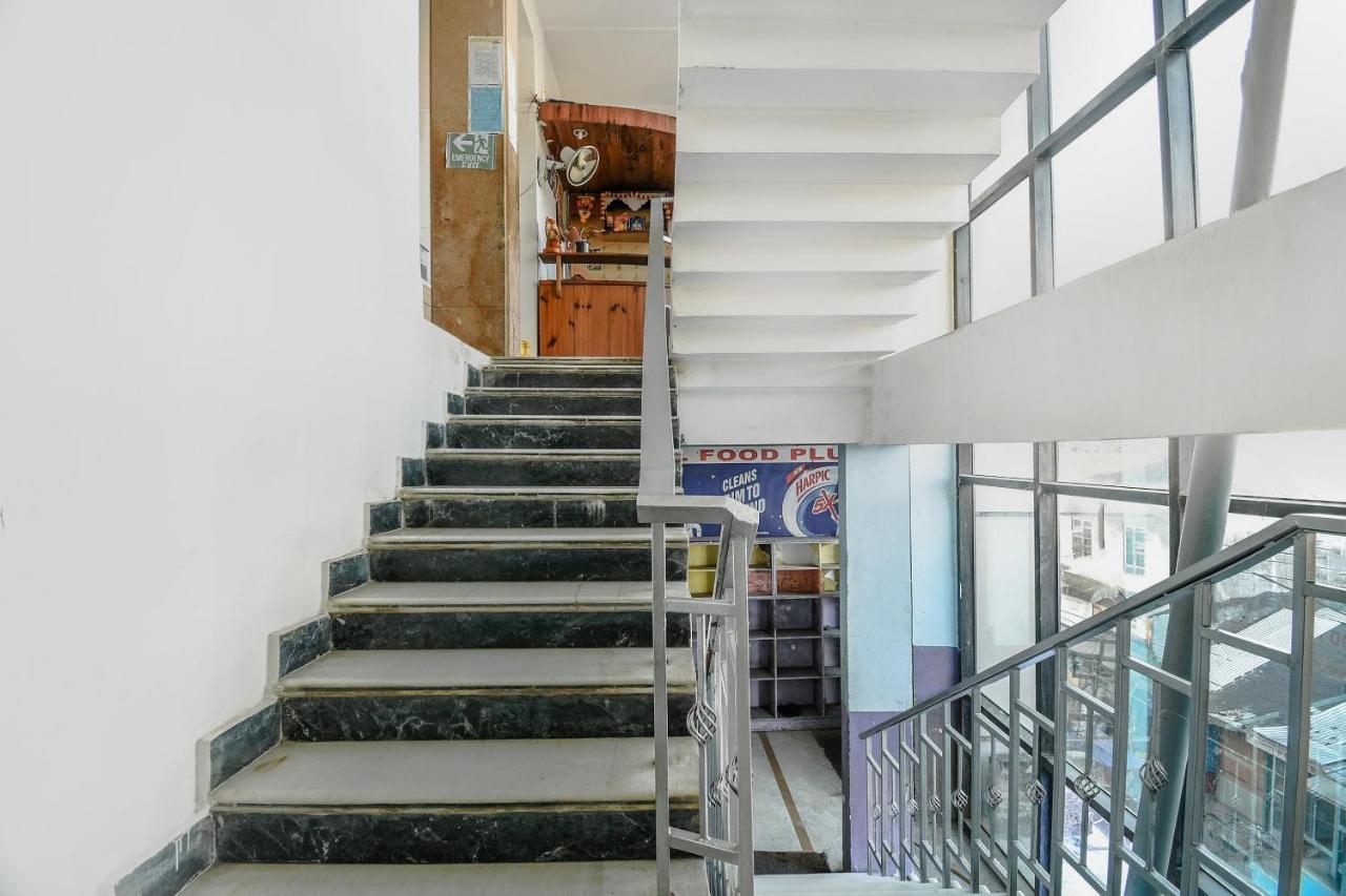 Oyo Flagship 71156 Hotel Jaybee'S Dibrugarh Exterior foto