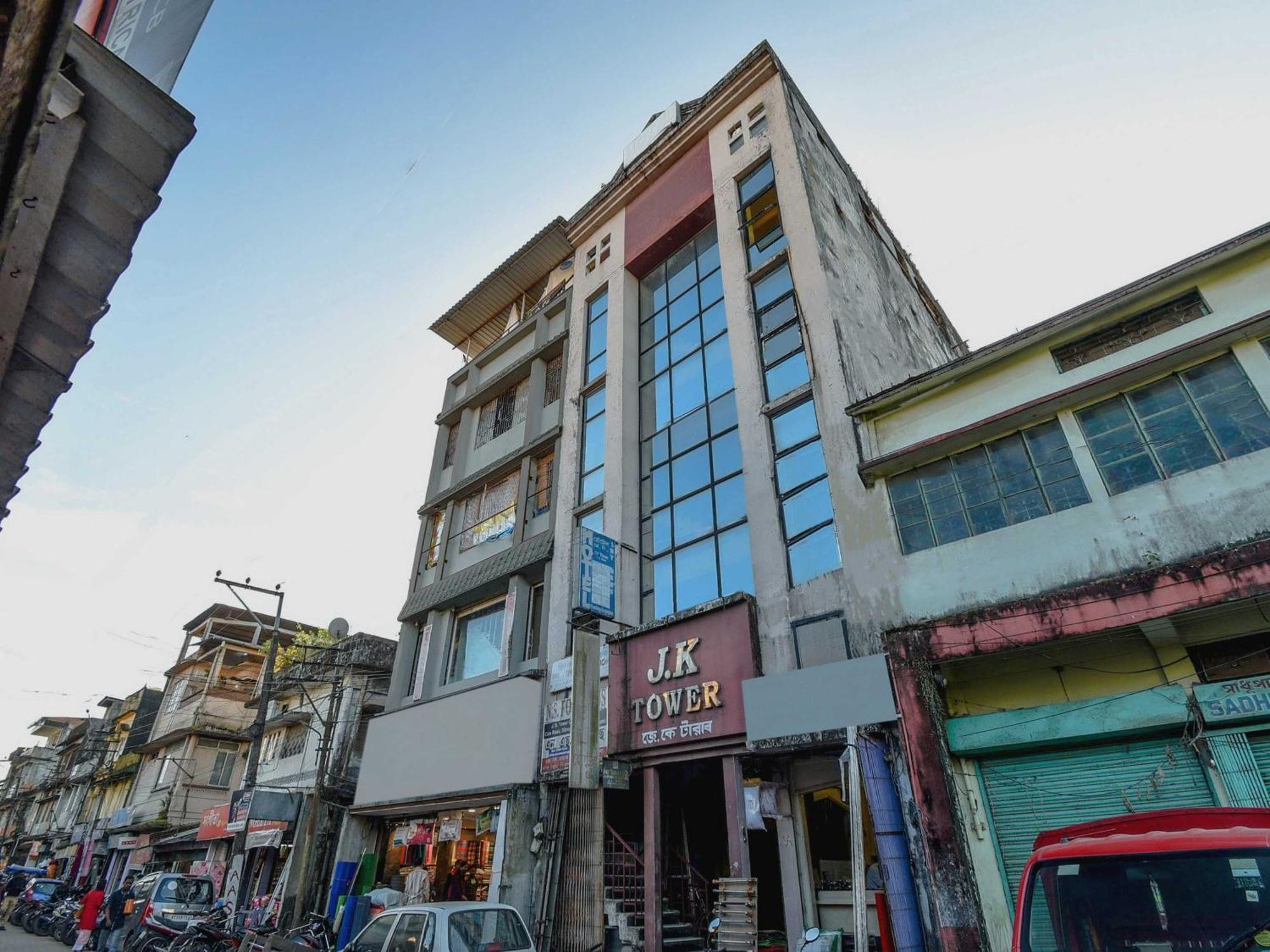 Oyo Flagship 71156 Hotel Jaybee'S Dibrugarh Exterior foto