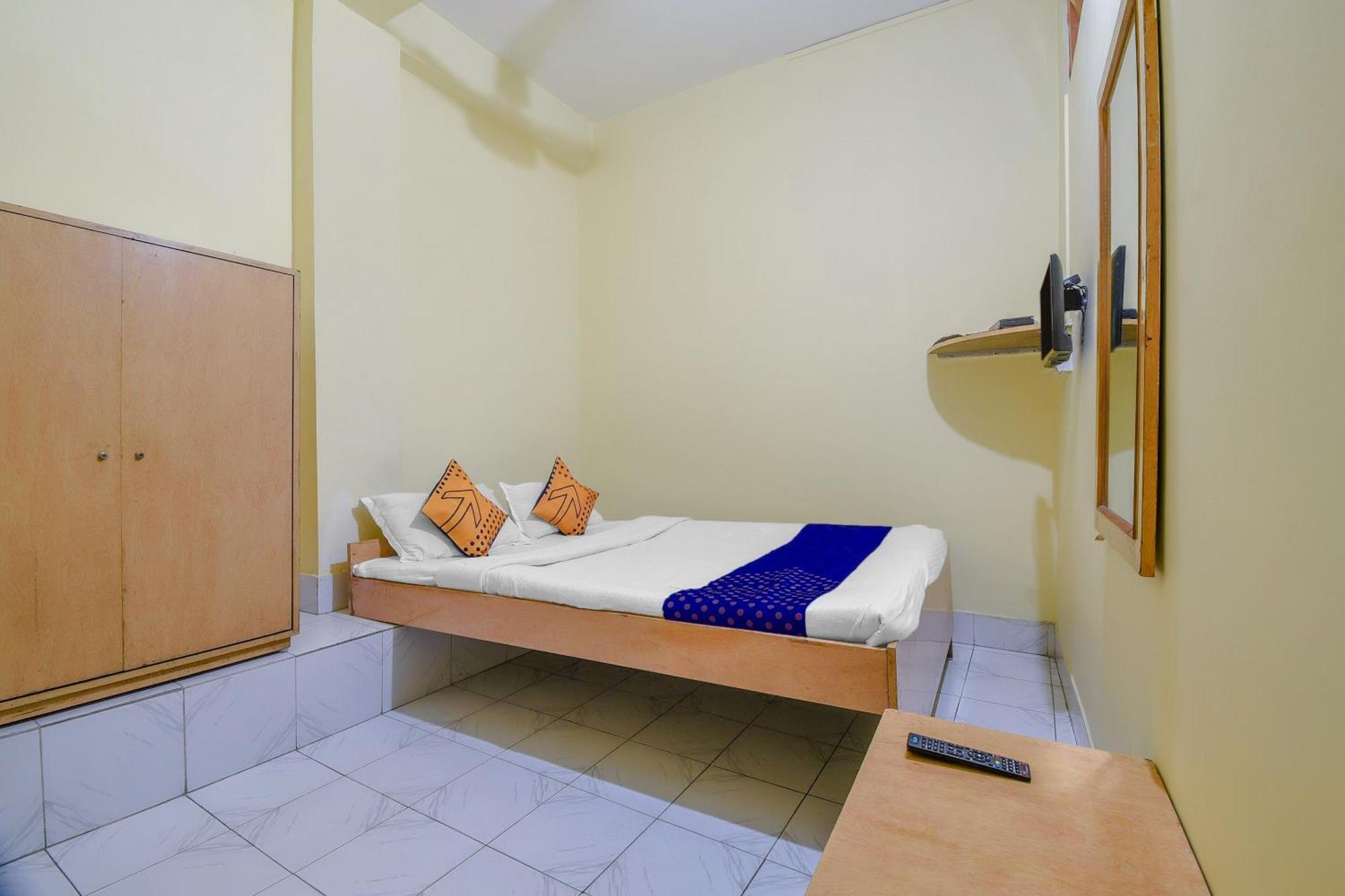 Oyo Flagship 71156 Hotel Jaybee'S Dibrugarh Exterior foto