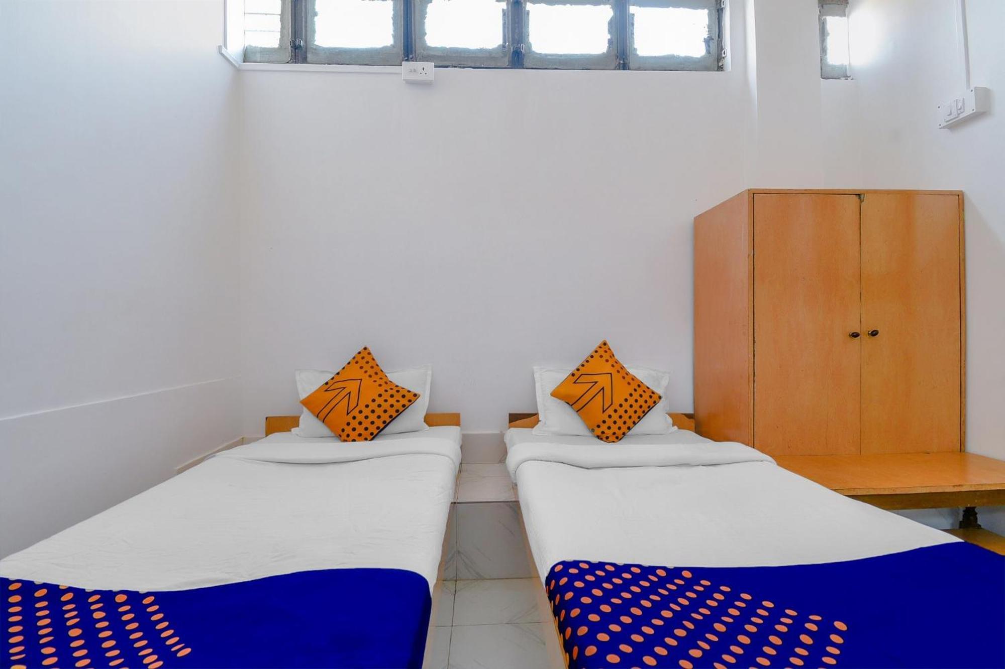 Oyo Flagship 71156 Hotel Jaybee'S Dibrugarh Exterior foto