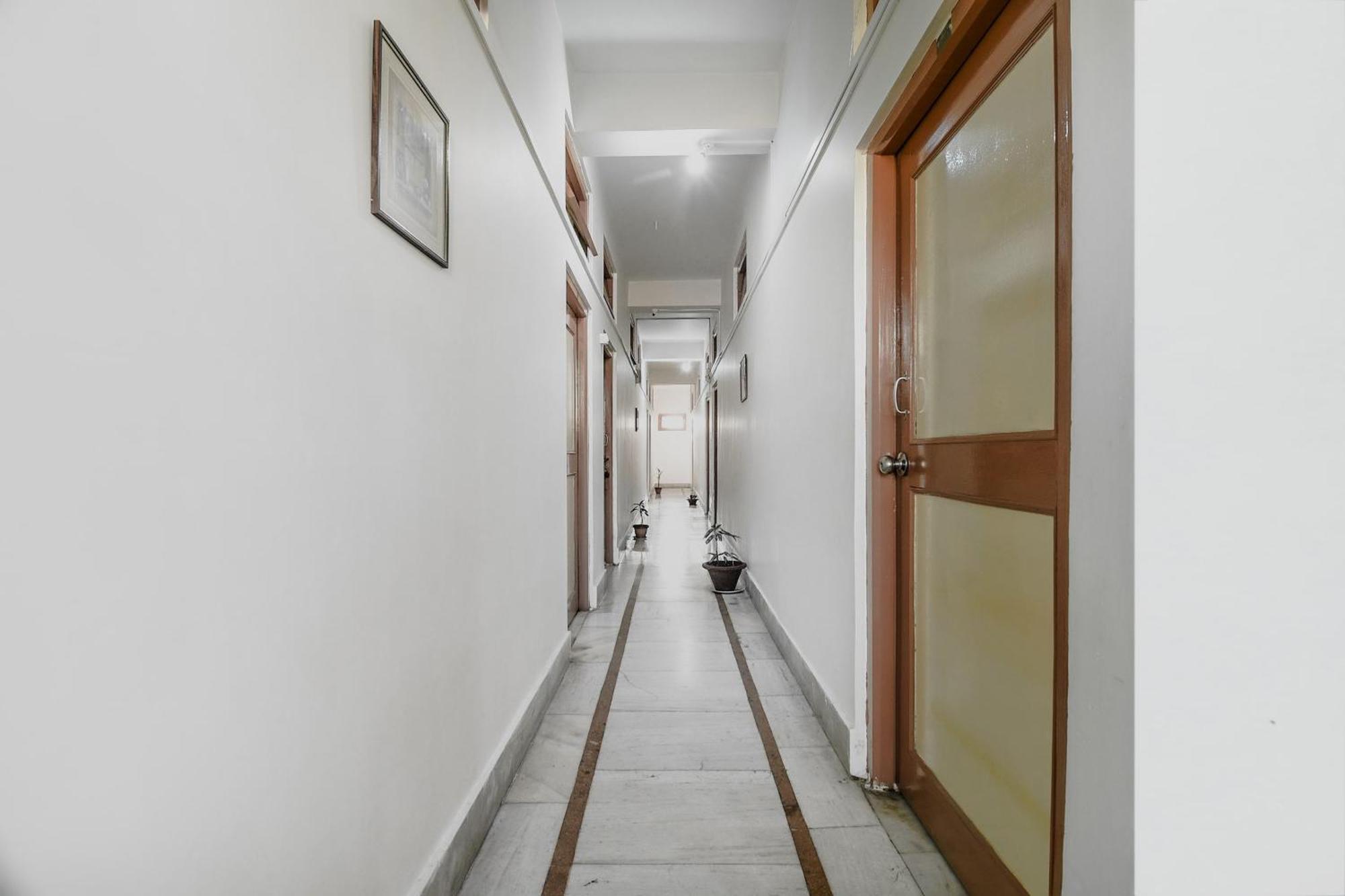 Oyo Flagship 71156 Hotel Jaybee'S Dibrugarh Exterior foto